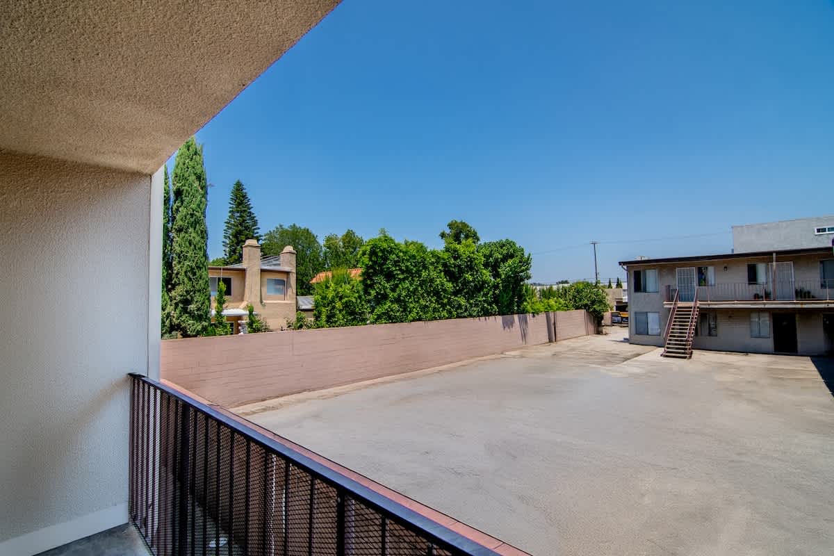 LA Apartment with Pool · Near Universal Studios