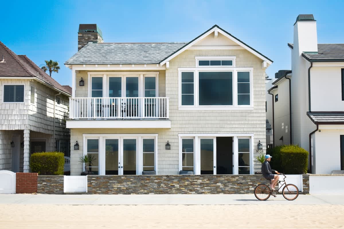 1028 W Oceanfront | Beautiful 5bdr Beachfront on Scenic Bike Path