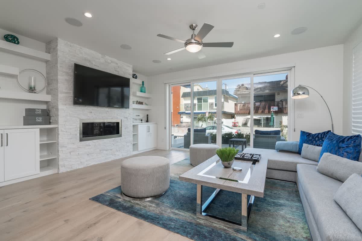 130 39th | Stunning 3 Story w/ Rooftop Deck 4