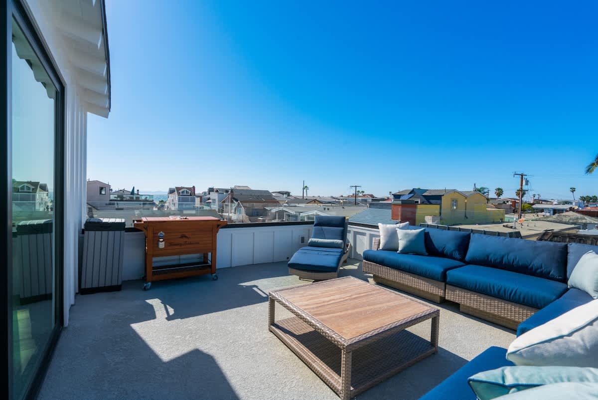 130 39th | Stunning 3 Story w/ Rooftop Deck 5