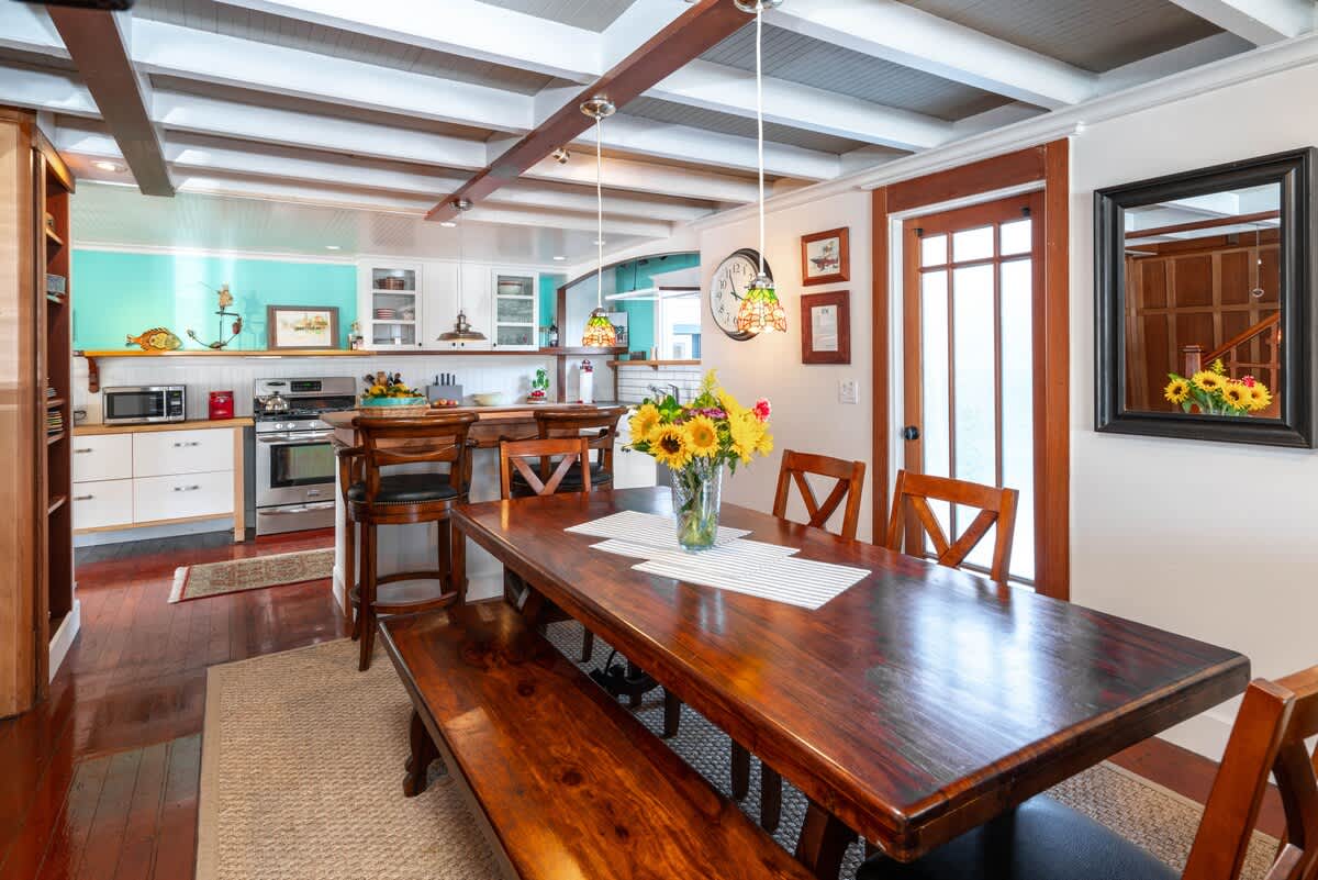 318 Lindo | Historic Family Home Near Bay & Beach 4