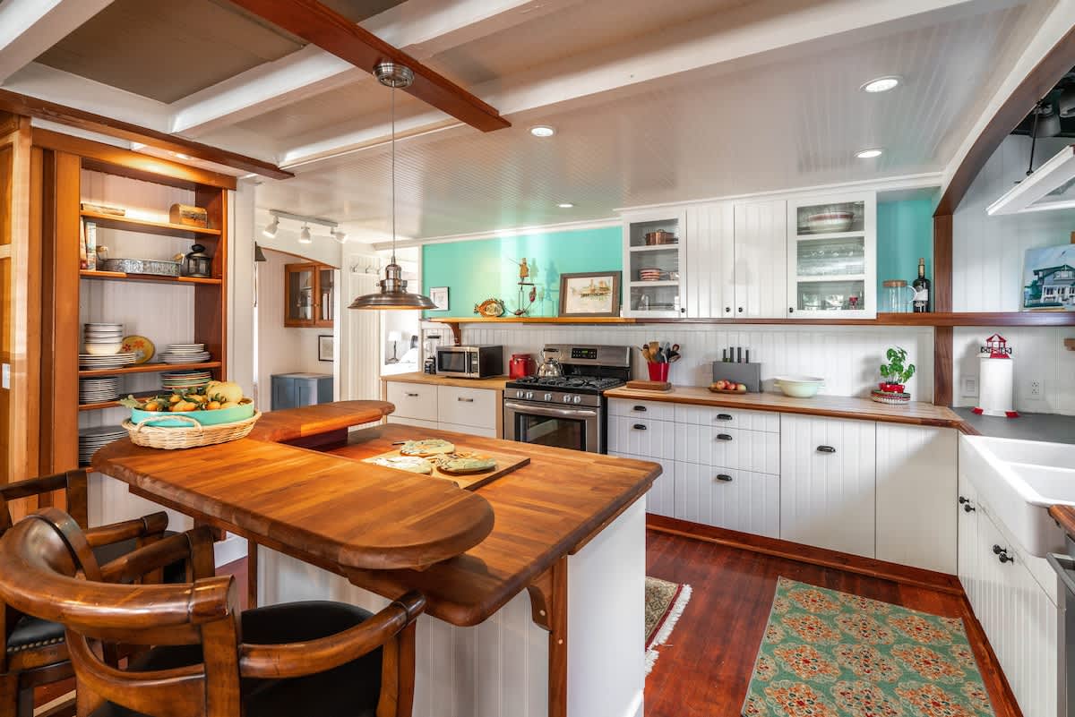 318 Lindo | Historic Family Home Near Bay & Beach 5