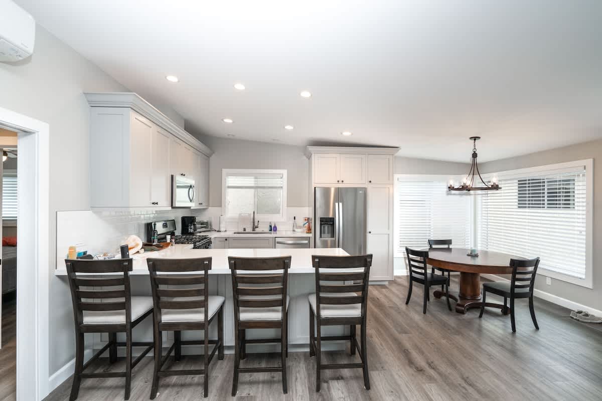 129 Opal B | Remodeled Balboa Island Gem 3