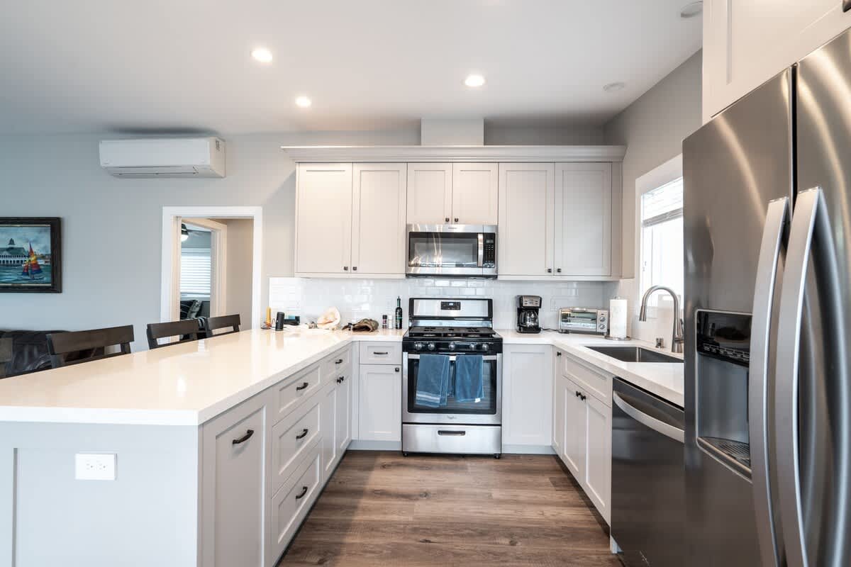 129 Opal B | Remodeled Balboa Island Gem 2