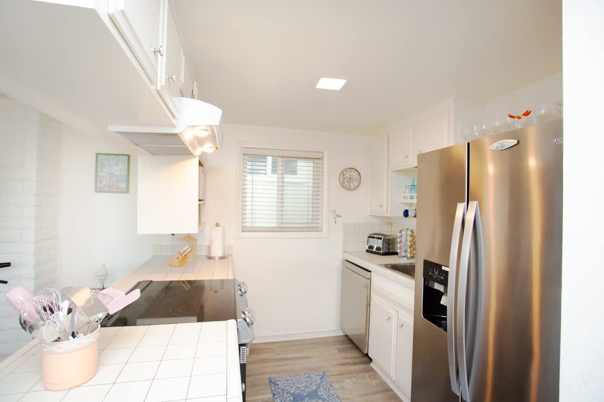 1121 E Balboa A | Charming Oceanfront w/ Patio & Views 3