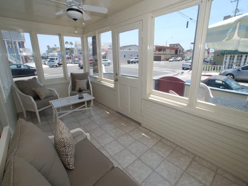 127 30th | Original Beach Cottage Steps To The Sand 5