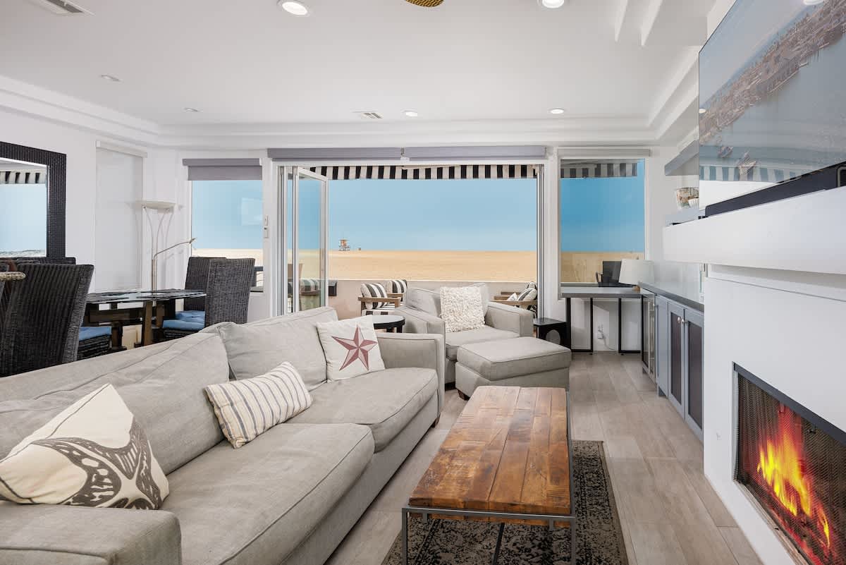 204 E Oceanfront A&B | Beachfront Living at it's Best 2