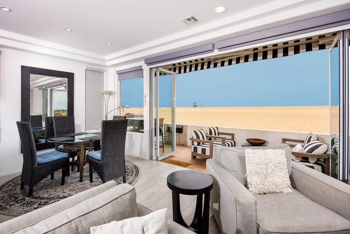 204 E Oceanfront A&B | Beachfront Living at it's Best 4