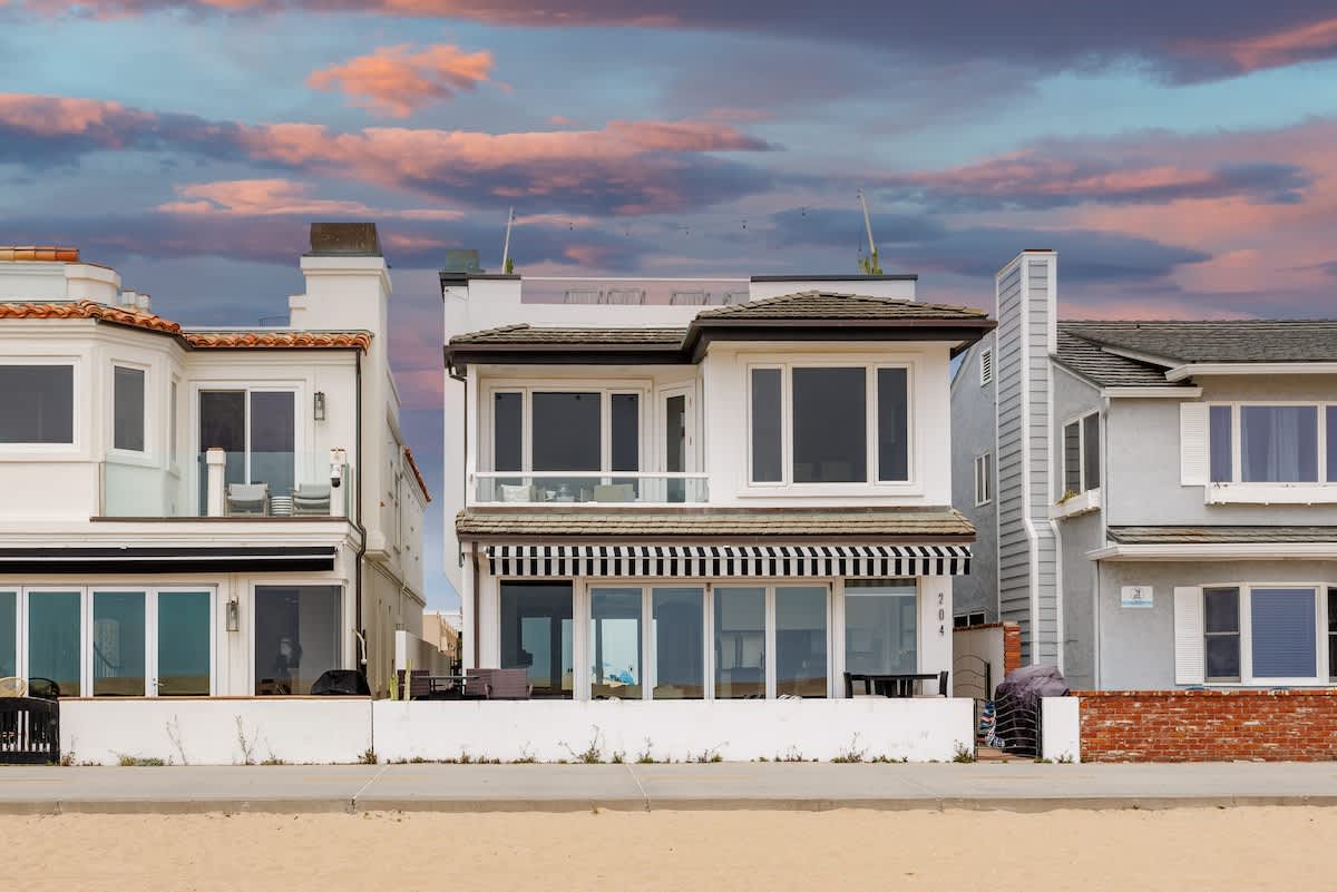 204 E Oceanfront A | Stunning Beachfront w/Large Patio