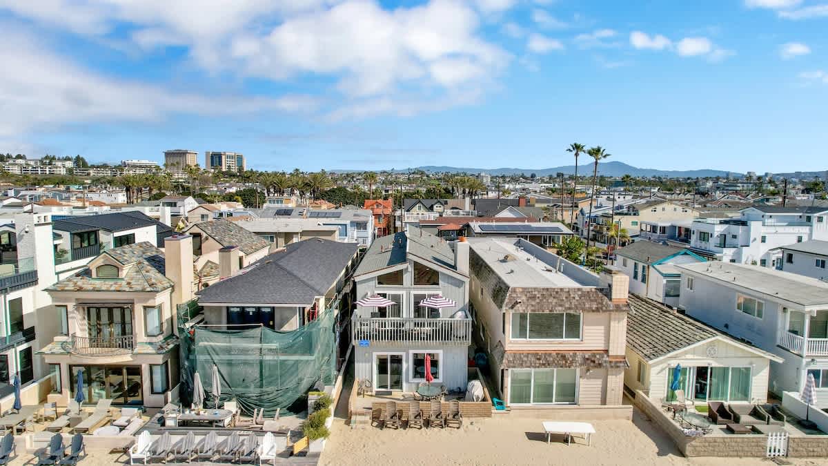 3607 Seashore A & B | Oceanfront Duplex w/ Incredible Beach Views