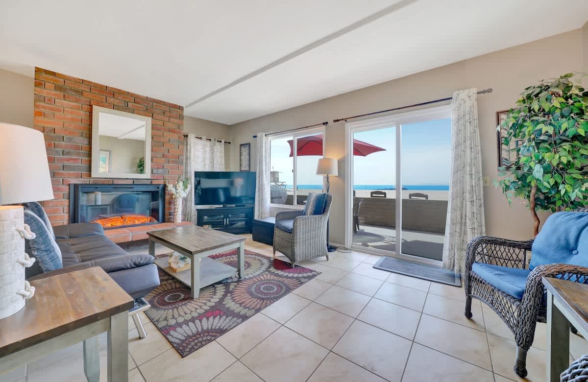 3607 Seashore A & B | Oceanfront Duplex w/ Incredible Beach Views 2