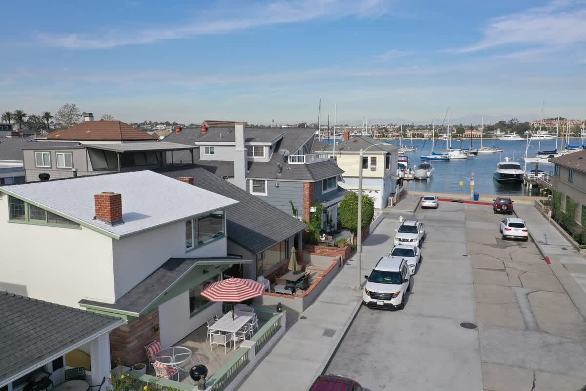 319 Coronado | Newport Bay Cottage w/ Spacious Patio 6