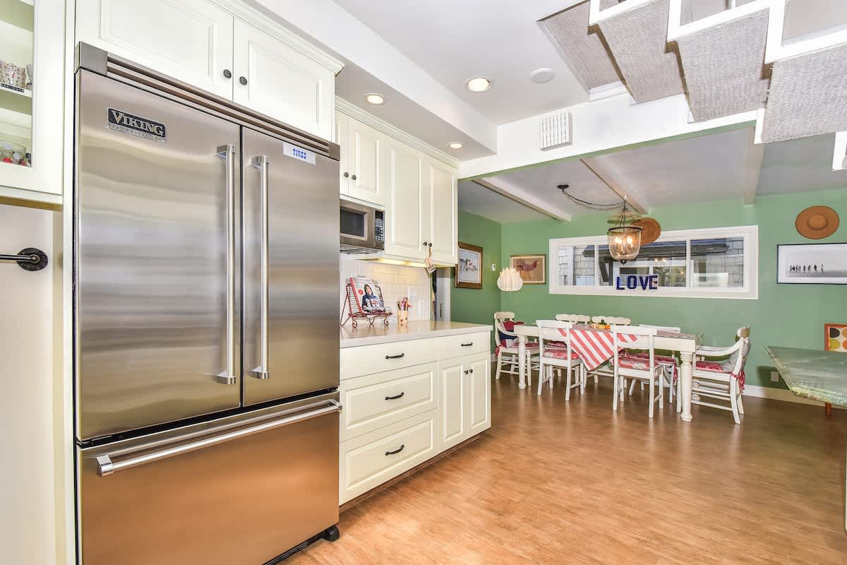 319 Coronado | Newport Bay Cottage w/ Spacious Patio 5
