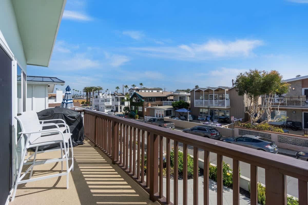 3804 Seashore B | Beachy Family Retreat • Just 1 House to Ocean 5