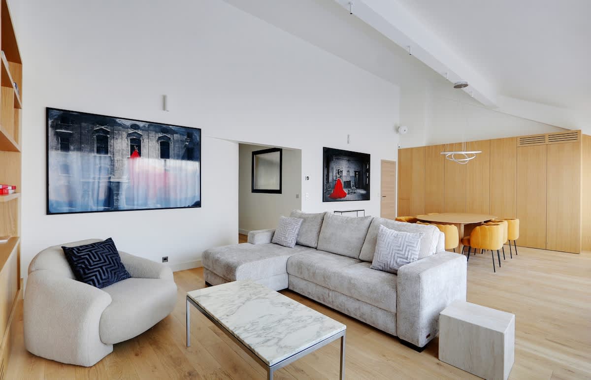 A Stunning 2-BR/2BA with Terraces and A/C — Paris, Île-de-France — vacation rental