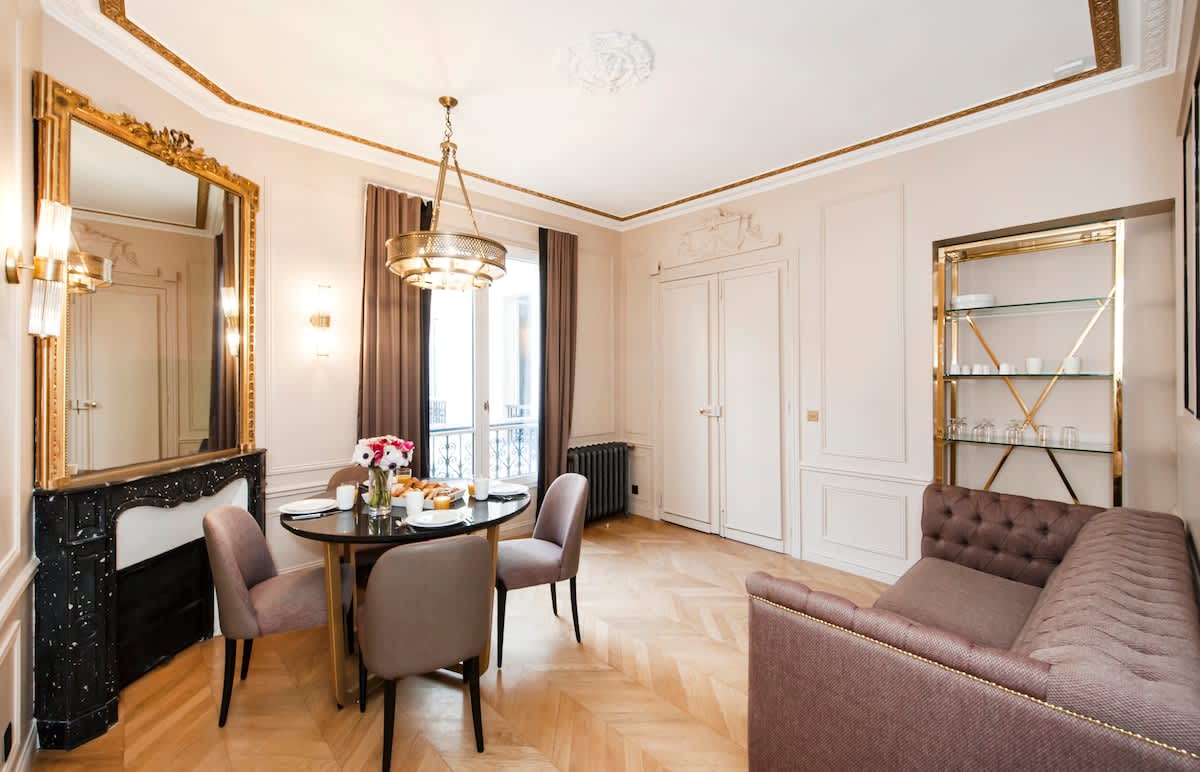 A Beautiful 2-BR apartment in the Champs-Elysées — Paris, Île-de-France — vacation rental