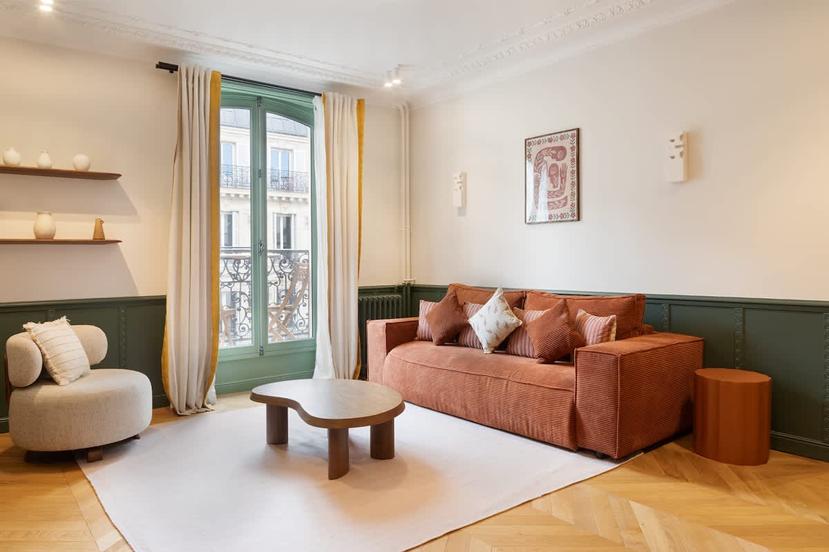 A Picturesque 2-BR/2BA w/Services in Opéra — Paris, Île-de-France — vacation rental