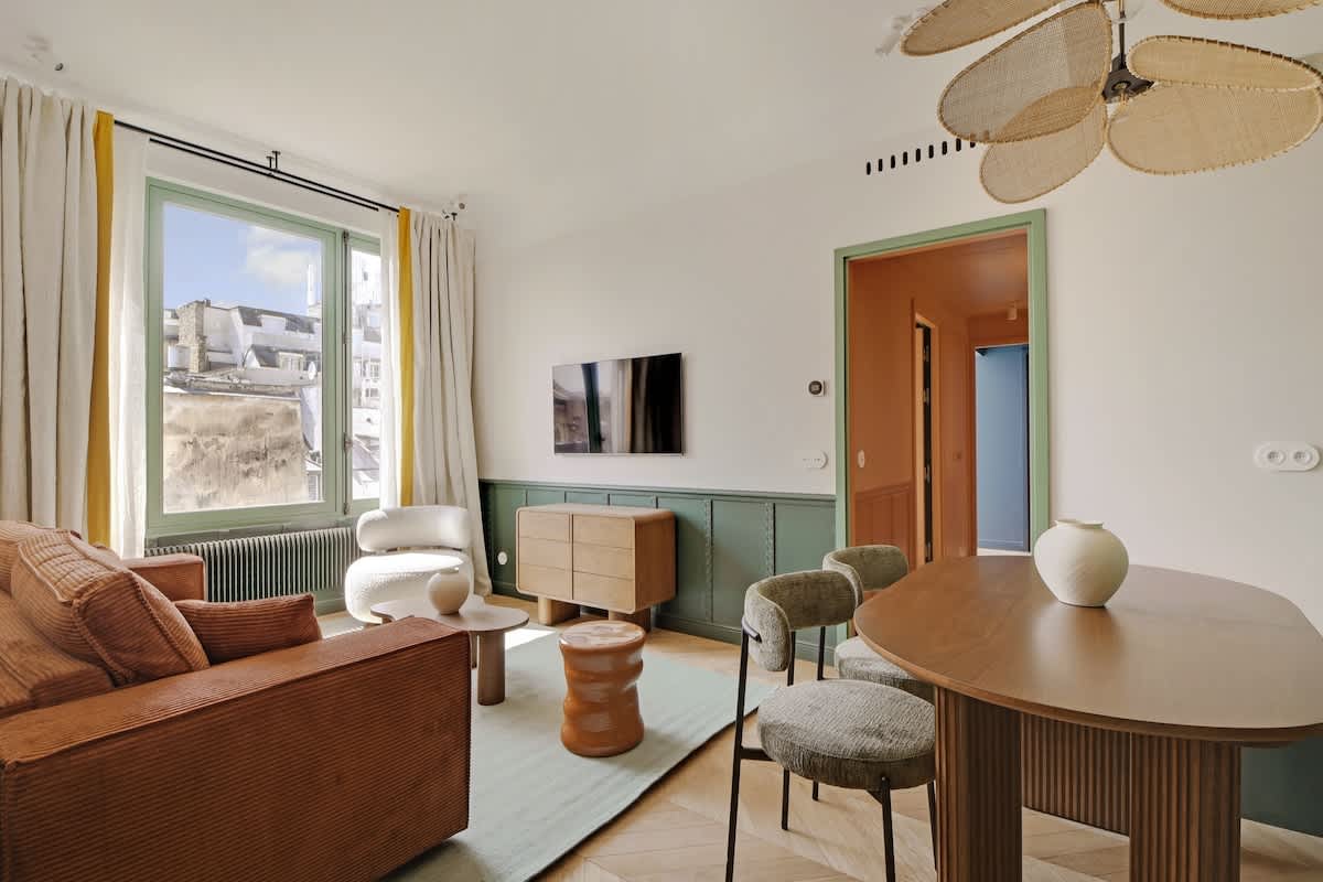 A Sublime 2-BR/2Ba with Services in Opéra — Paris, Île-de-France — vacation rental