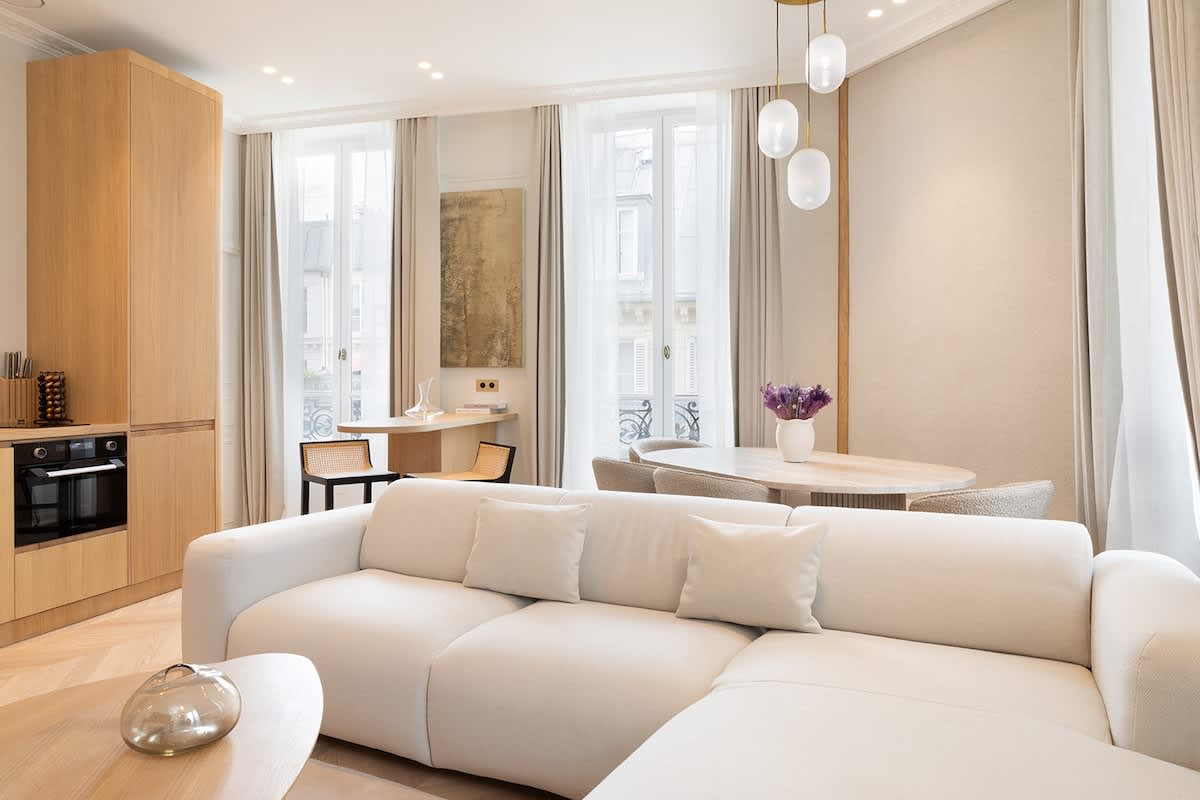 A Luxurious 3-BR/3BA with Services in La Madeleine — Paris, Île-de-France — vacation rental