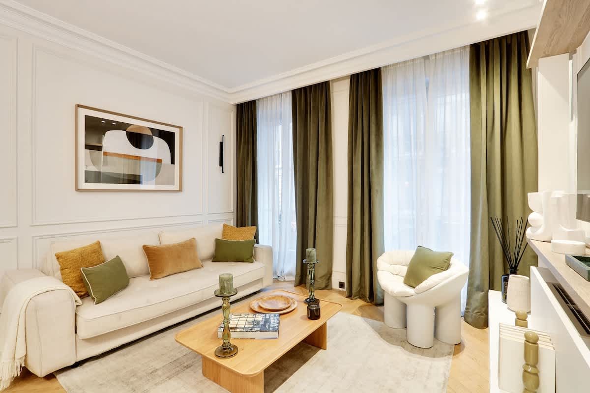 The Lander - Serviced 2BR/2BA - Champs Elysées — Paris, Île-de-France — vacation rental