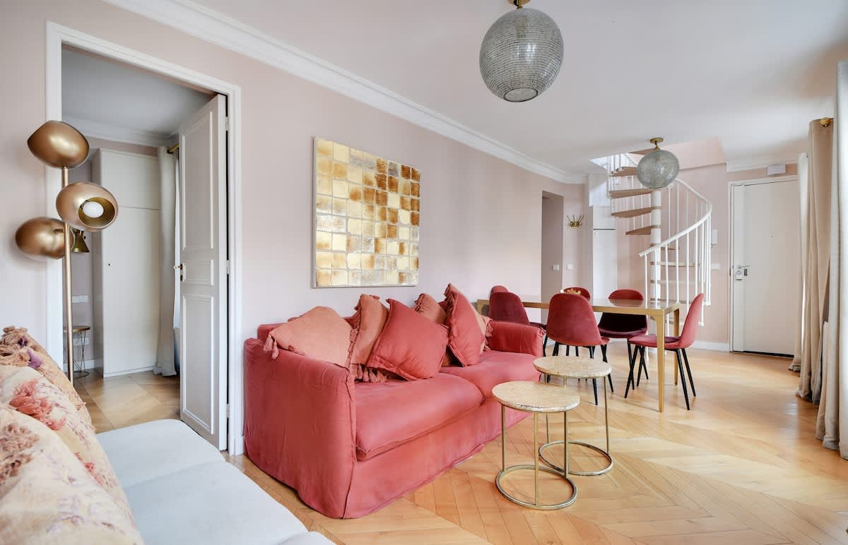 A Glorious 4-BR/4Ba Duplex w/ Terrace in Opera — Paris, Île-de-France — vacation rental