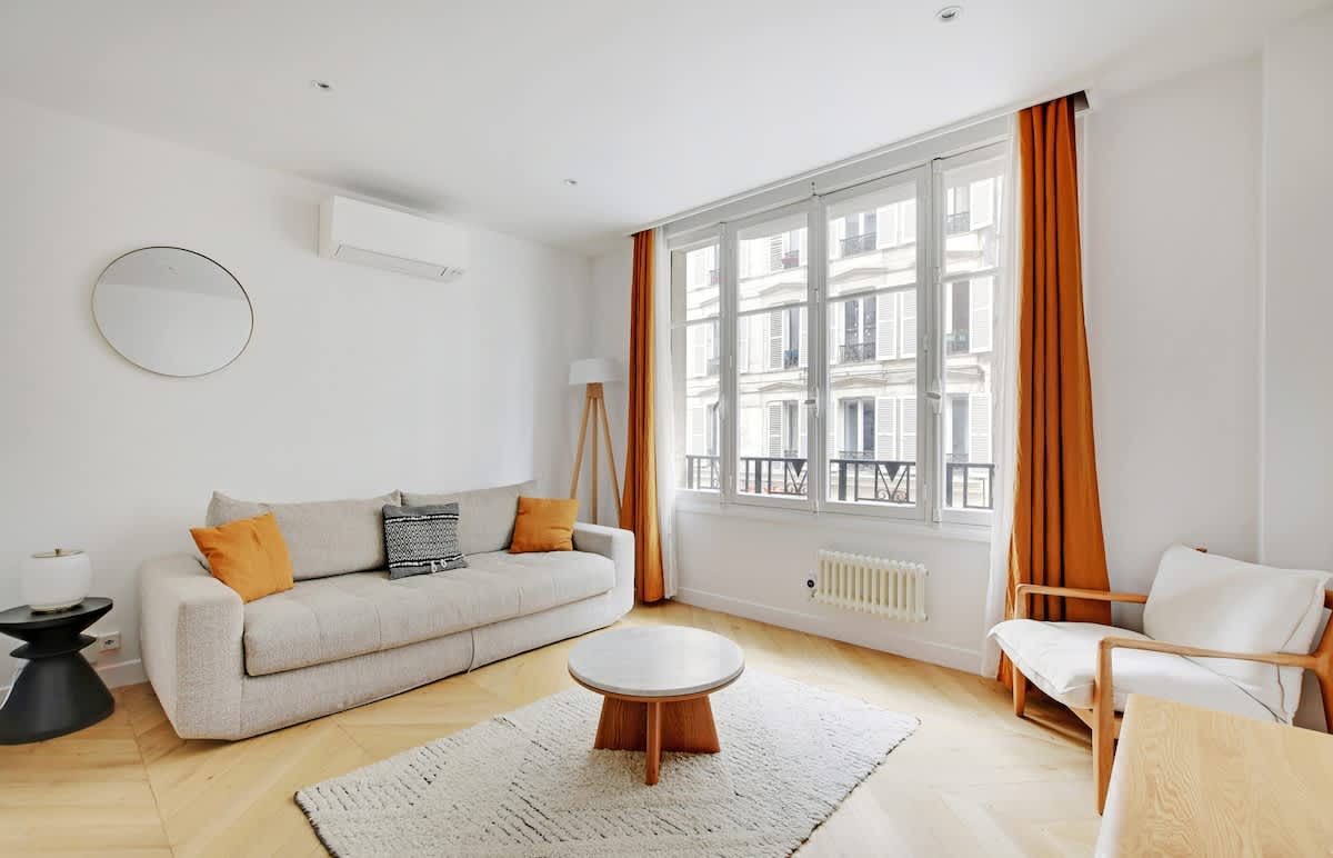 A Comfortable 1-BR/1BA in Saint-Michel — Paris, Île-de-France — vacation rental