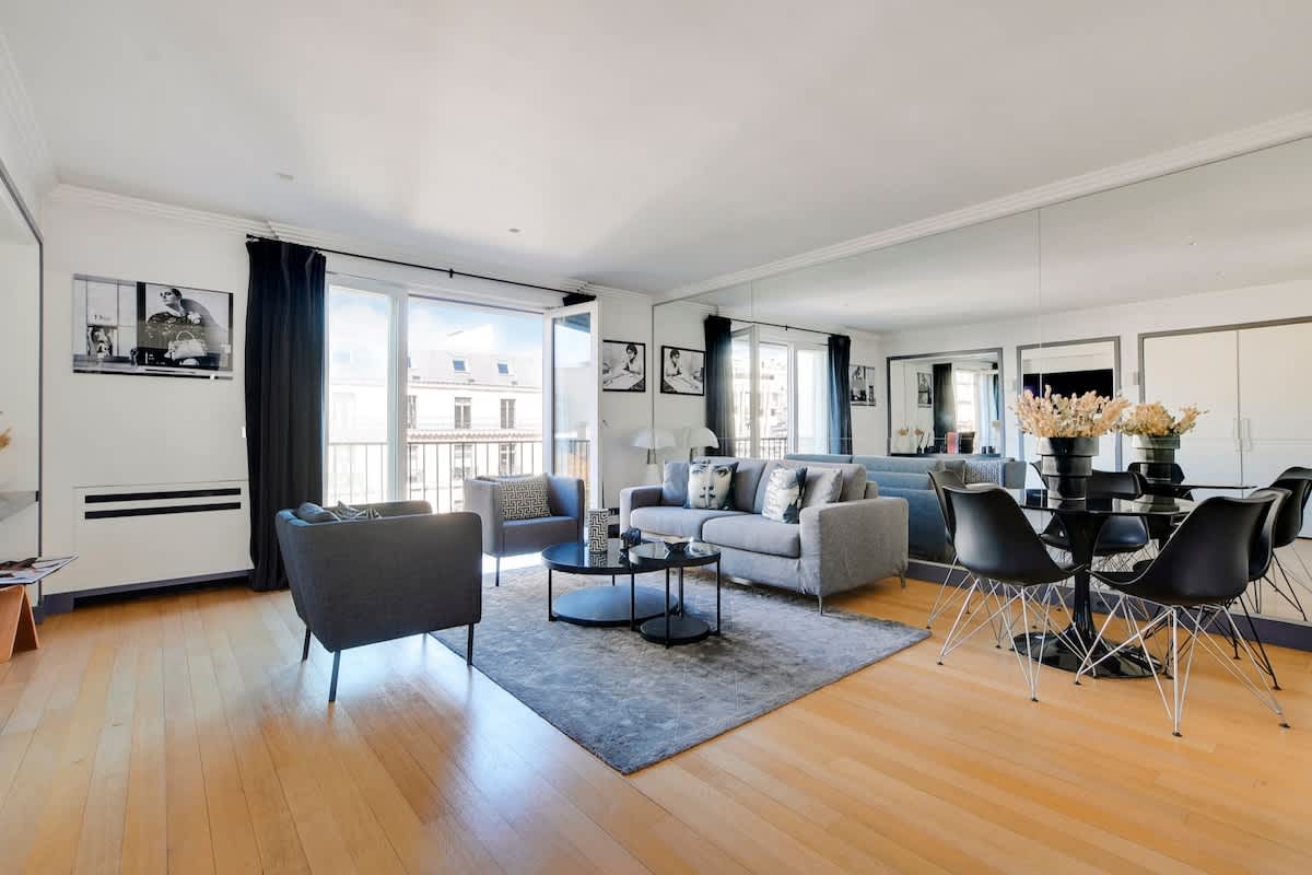 A Charming 1-BR - Avenue Montaigne — Paris, Île-de-France — vacation rental