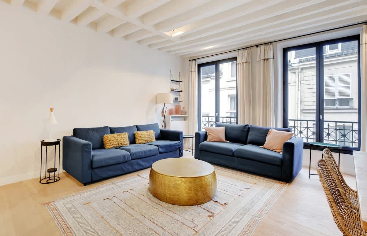 A Prestigious 2-BR in Louvre — Paris, Île-de-France — vacation rental