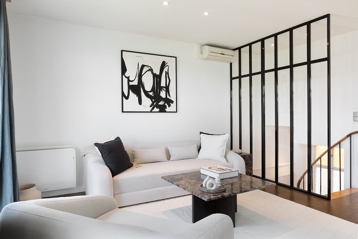 An Amazing 2-BR/1BA Duplex au Quai des Orfèvres — Paris, Île-de-France — vacation rental