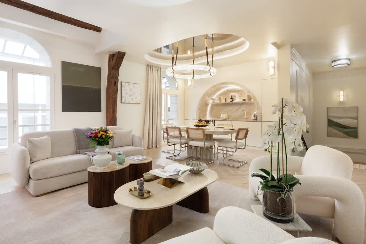 A Lavish 3-BR/2BA in Bourse - Opera — Paris, Île-de-France — vacation rental