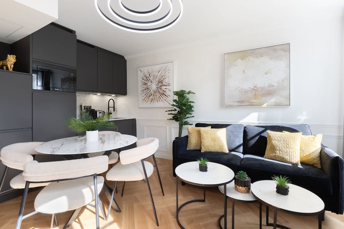 A Elegant 1-BR with Services in Batignolles — Paris, Île-de-France — vacation rental