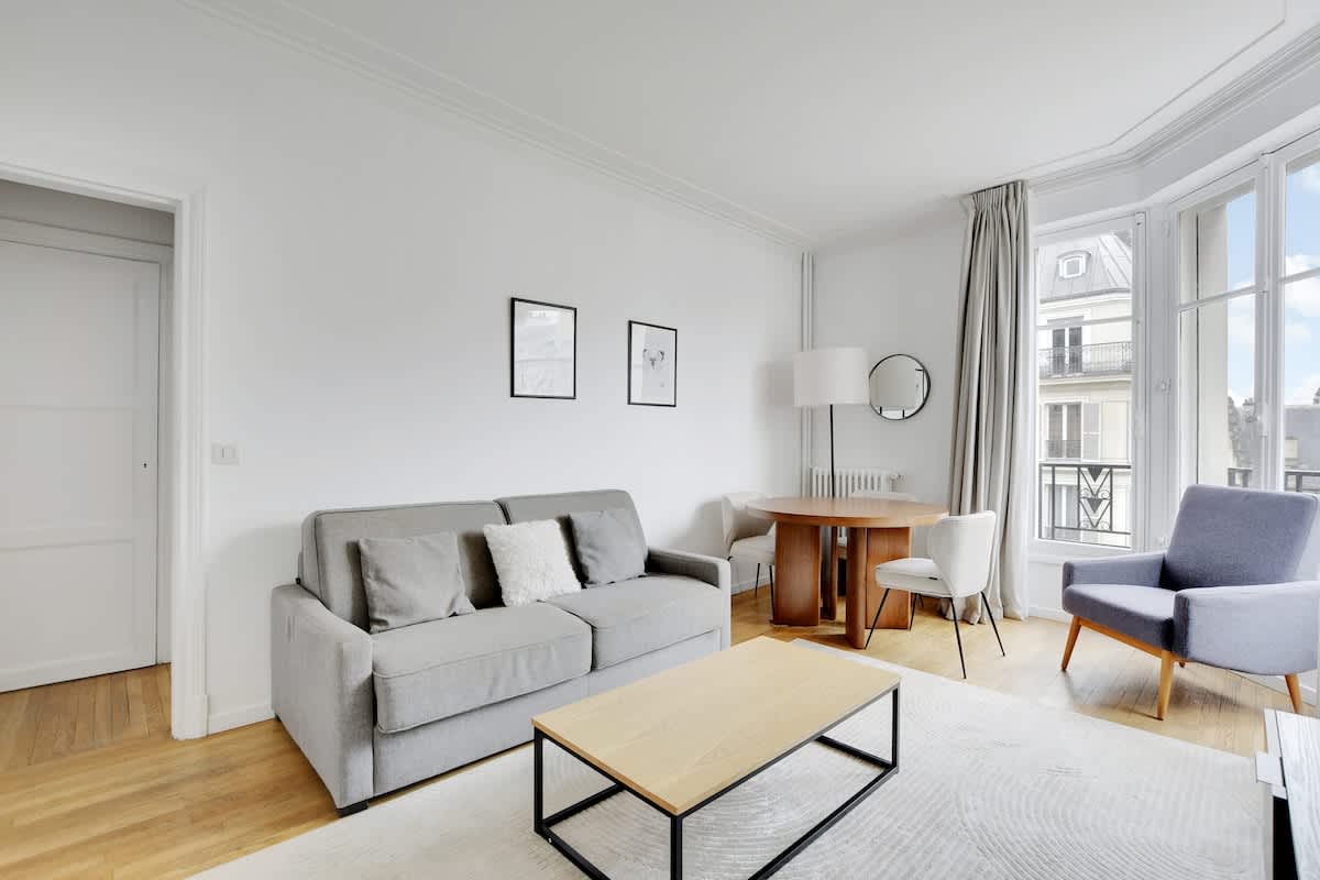 A Superb 2-BR in St Michel Notre Dame — Paris, Île-de-France — vacation rental