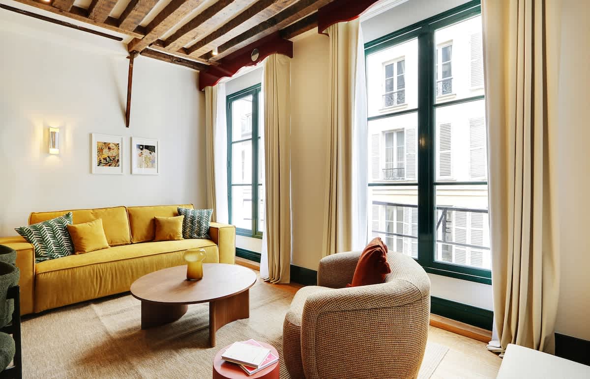 A Design 2-Br 2-BA with Services in Saint-Germain — Paris, Île-de-France — vacation rental