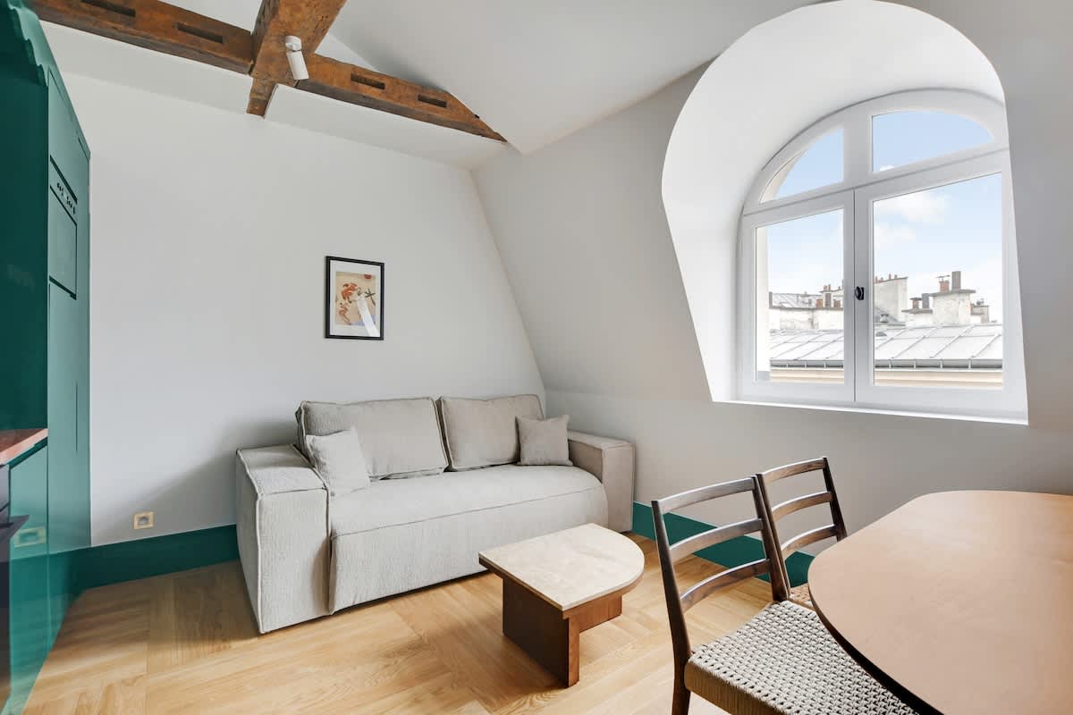 A Glorious 2-Ch/2SdB w/ Services in Saint-Germain — Paris, Île-de-France — vacation rental