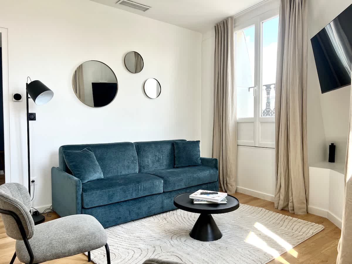 A Wonderful 1-BR in Grands Boulevards — Paris, Île-de-France — vacation rental