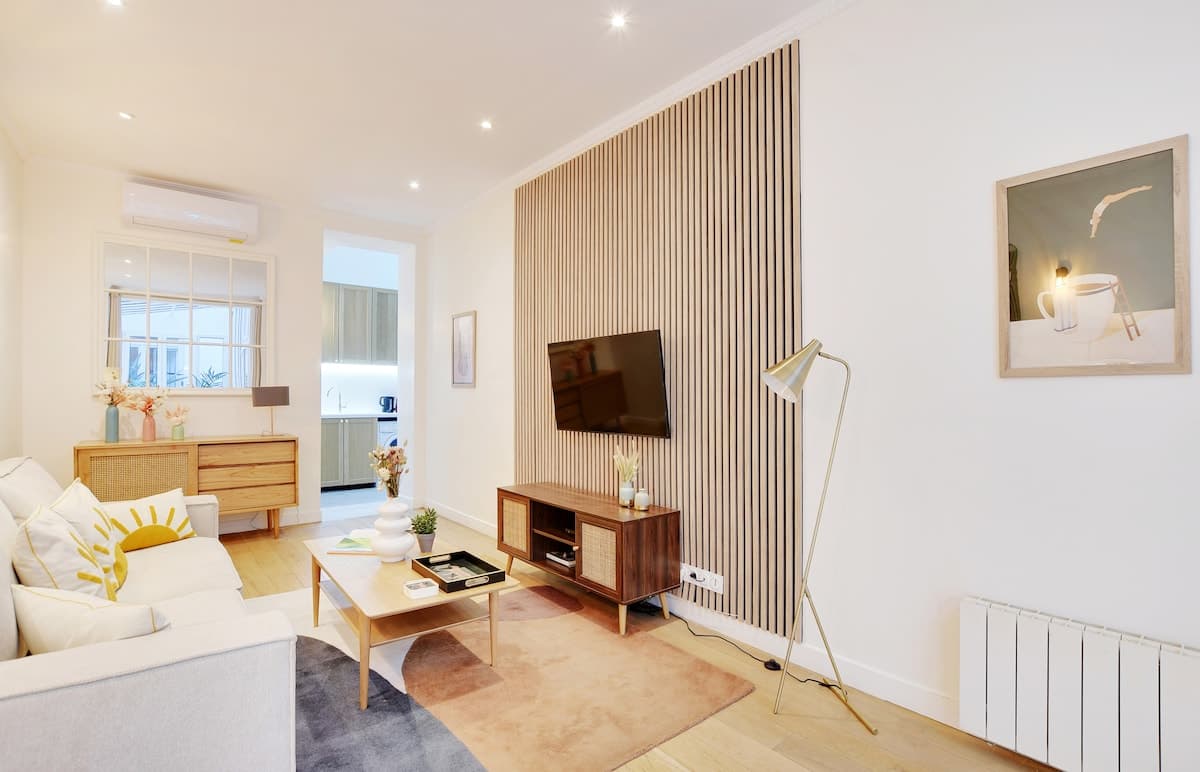 An Amazing 2-BR in Le Marais — Paris, Île-de-France — vacation rental