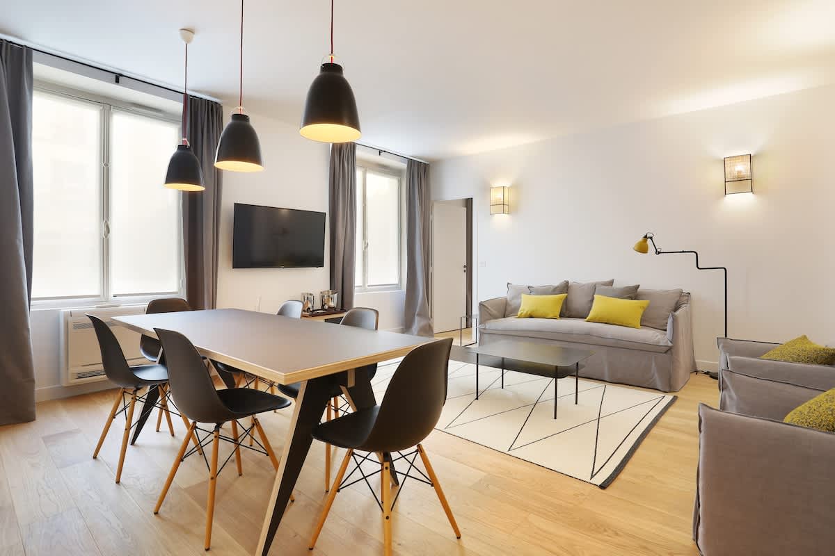 A Superior 3-BR /3BA in Saint Germain — Paris, Île-de-France — vacation rental