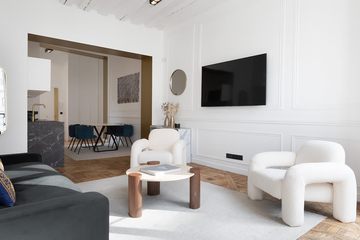A Sumptuous 2BR/2BA apartment in Louvre — Paris, Île-de-France — vacation rental