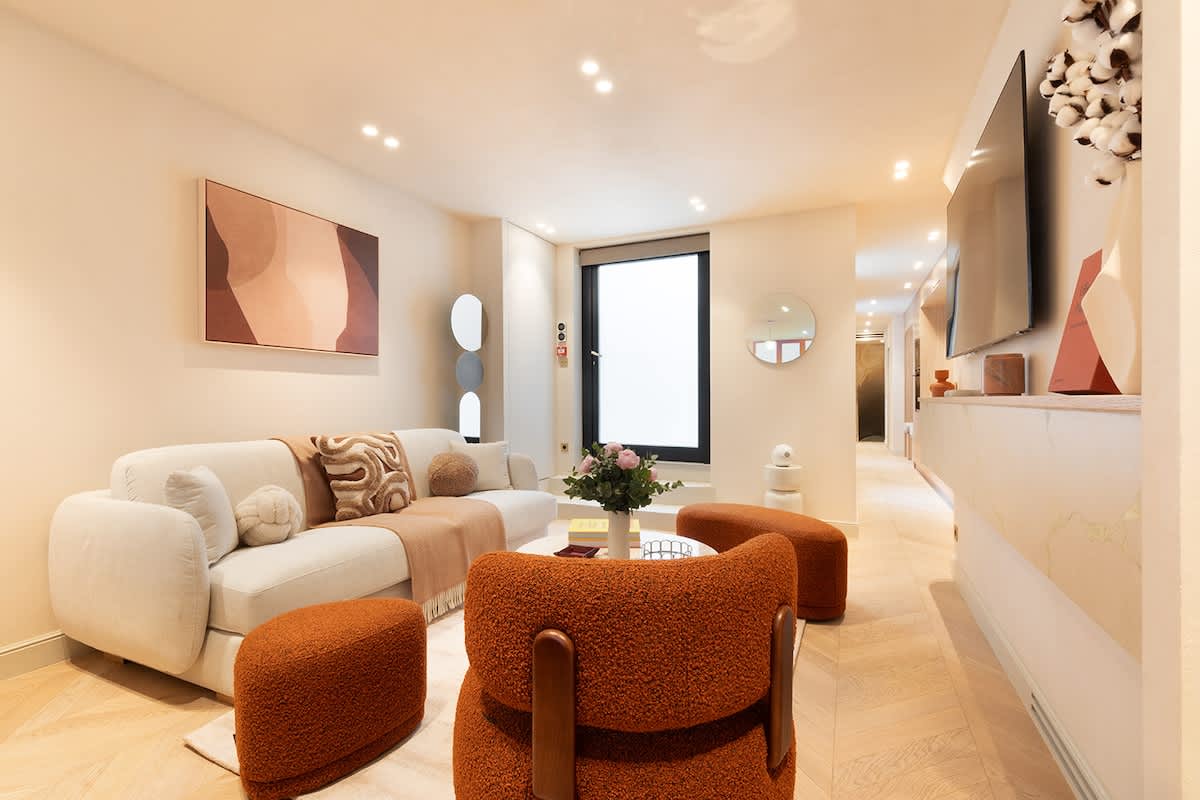 An Exclusive 3-BR/3BA with Services in Louvre — Paris, Île-de-France — vacation rental