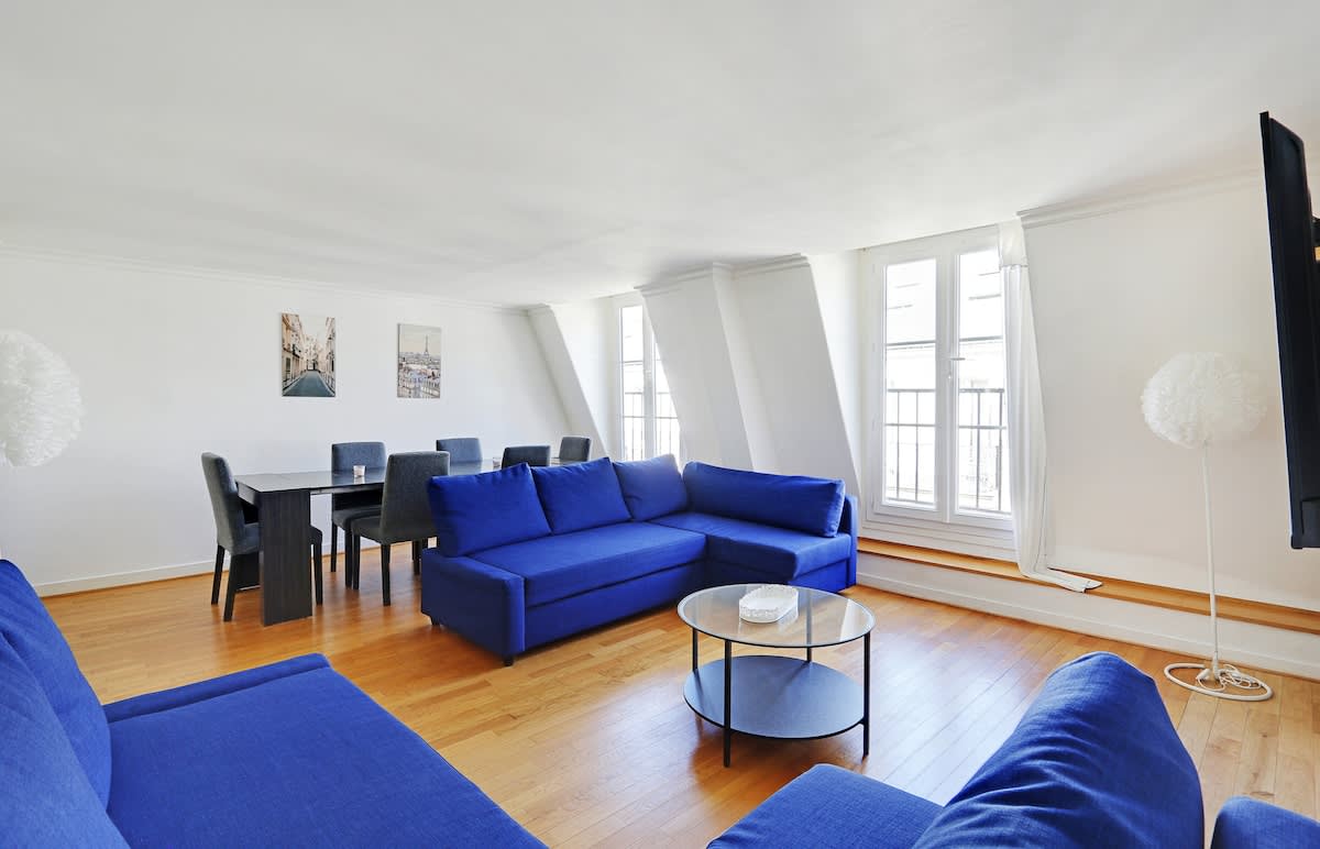 A Sumptuous 2-BR in Champs-Elysées — Paris, Île-de-France — vacation rental