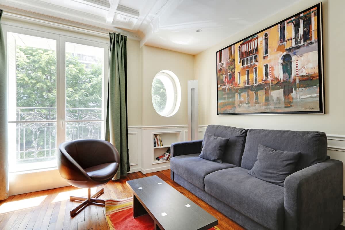 An Amazing 2-BR in Champs De Mars - Tour Eiffel — Paris, Île-de-France — vacation rental