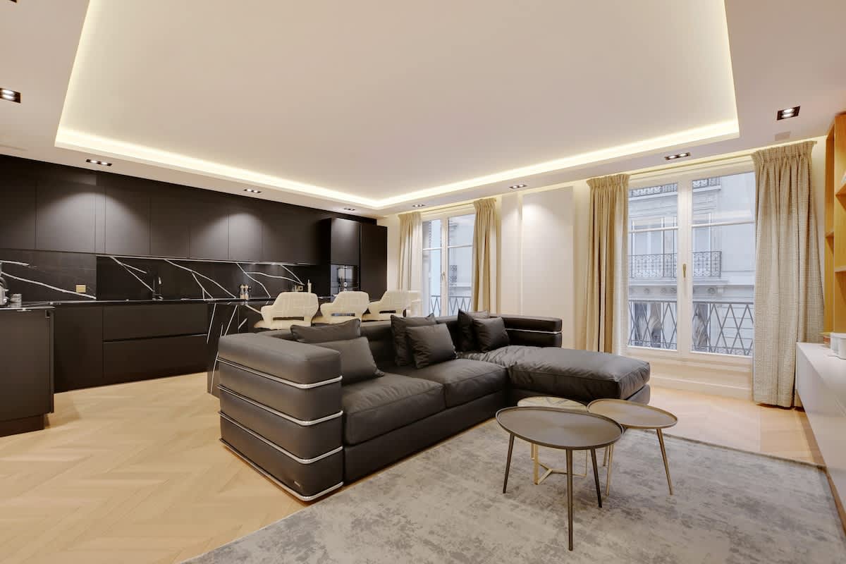 An Outstanding 2-BR in Place Victor Hugo — Paris, Île-de-France — vacation rental