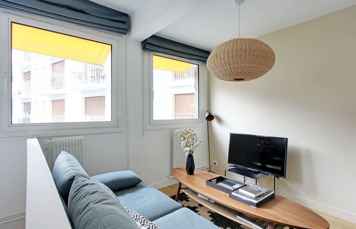 A Bright Studio Loft near the Eiffel Tower 1 — Paris, Île-de-France — vacation rental