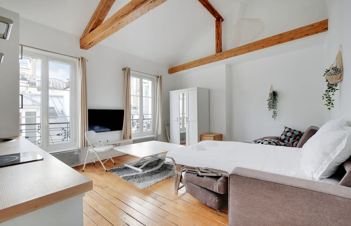 A Bright Studio In Invalides - Tour Eiffel — Paris, Île-de-France — vacation rental