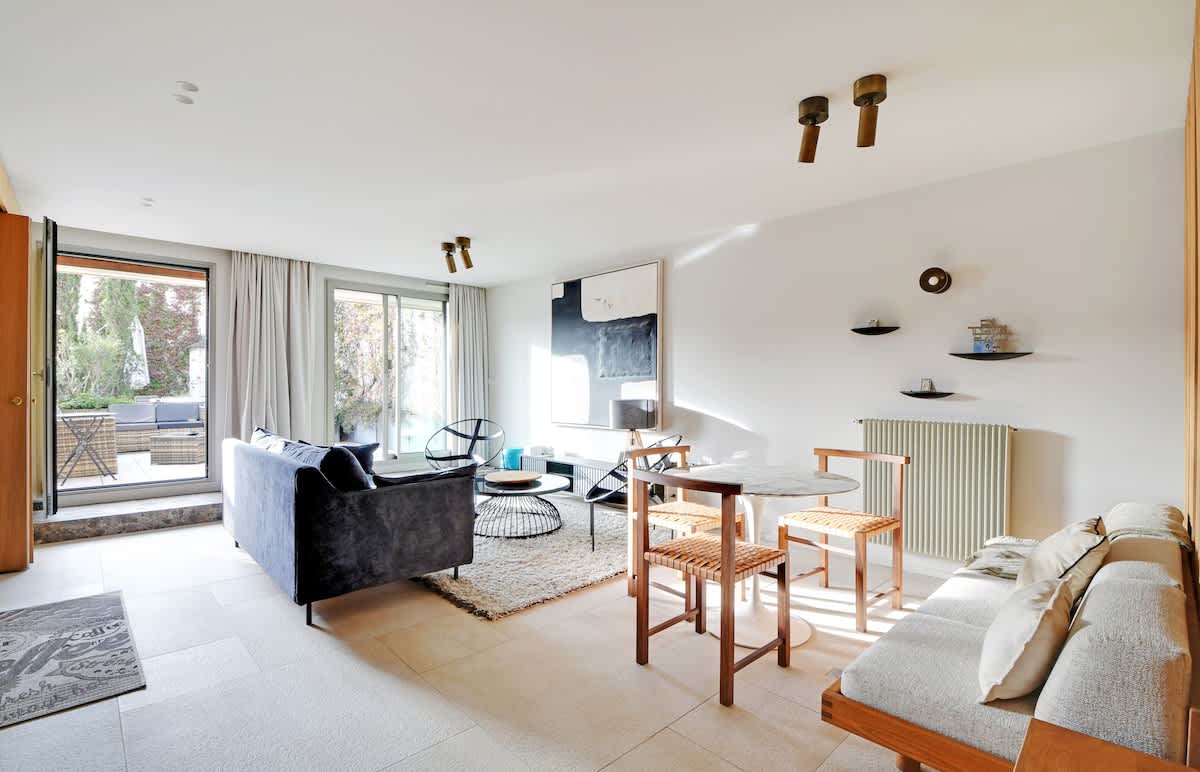 An Incredible 1-BR 1 BA apartment with Terrace — Paris, Île-de-France — vacation rental