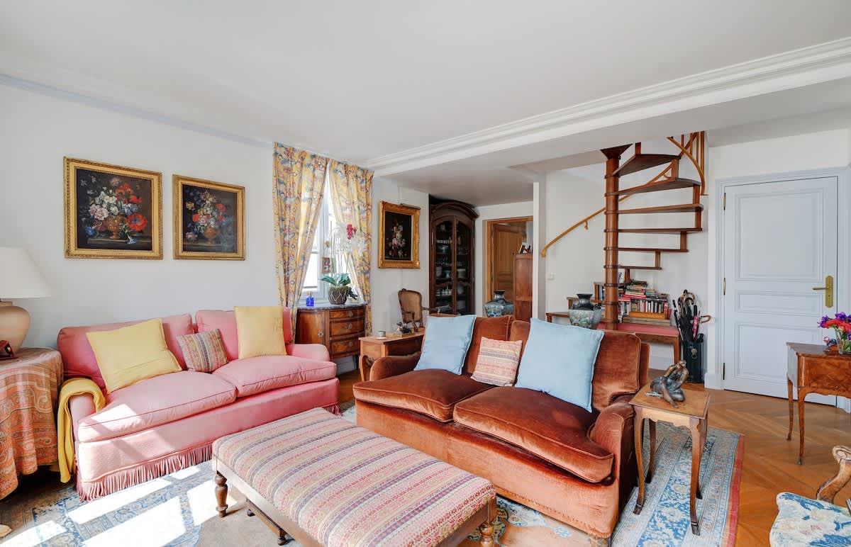 A Superb 2-BR Duplex in the prestigious rue Royale