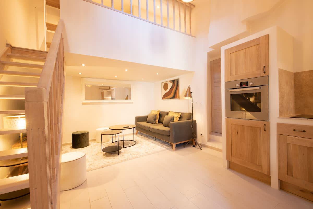 A Refined 2-BR/2BA next to Le Port de Saint-Tropez — Saint-Tropez, Provence-Alpes-Côte d'Azur — vacation rental