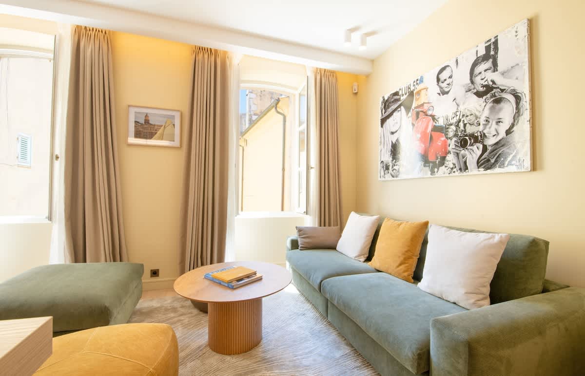 A Gorgeous 1-BR in the Heart of Saint-Tropez — Saint-Tropez, Provence-Alpes-Côte d'Azur — vacation rental