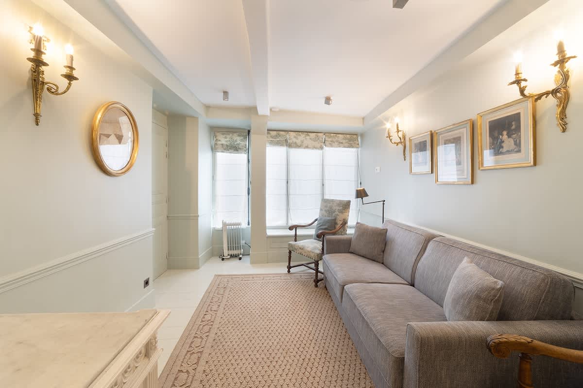 A French Chic 1-Bedroom Apartment in Saint Germain — Paris, Île-de-France — vacation rental
