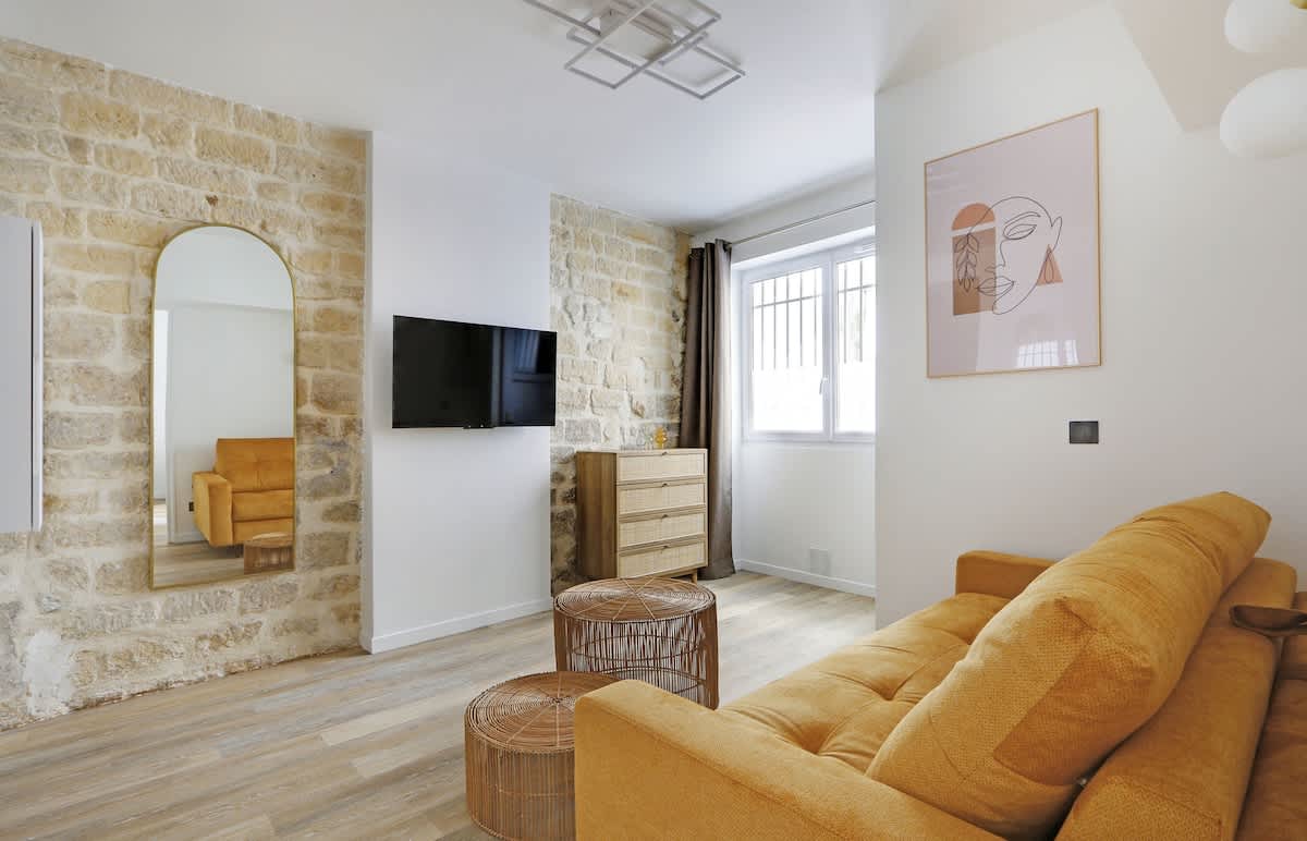 A Chic 1-BR in Sentier - Montorgueil — Paris, Île-de-France — vacation rental